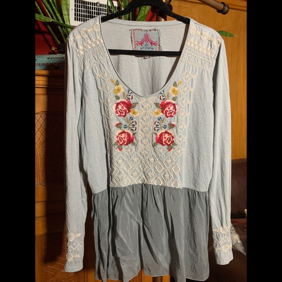 Johnny Was Tops - Johnny Was Embroidered Silk & Cotton Tunic